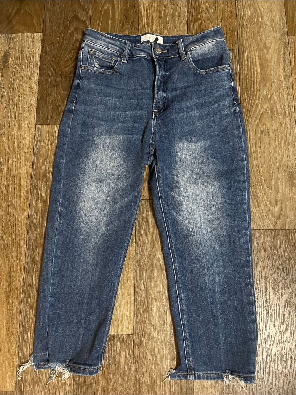 Women's Washed Blue Ankle Crop Jeans - Casual Raw Hem